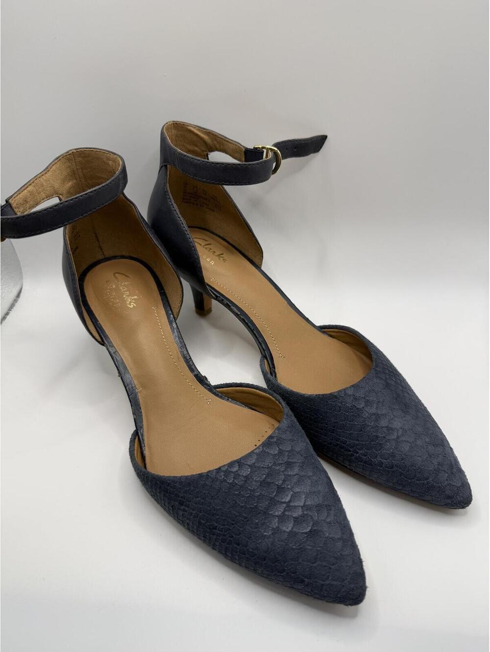 Clarks Sage Glamor Navy Blue Heels - Women's 7.5